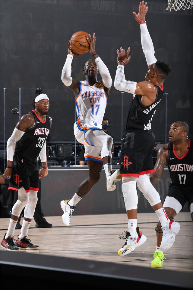 她在女子8 她在女子8