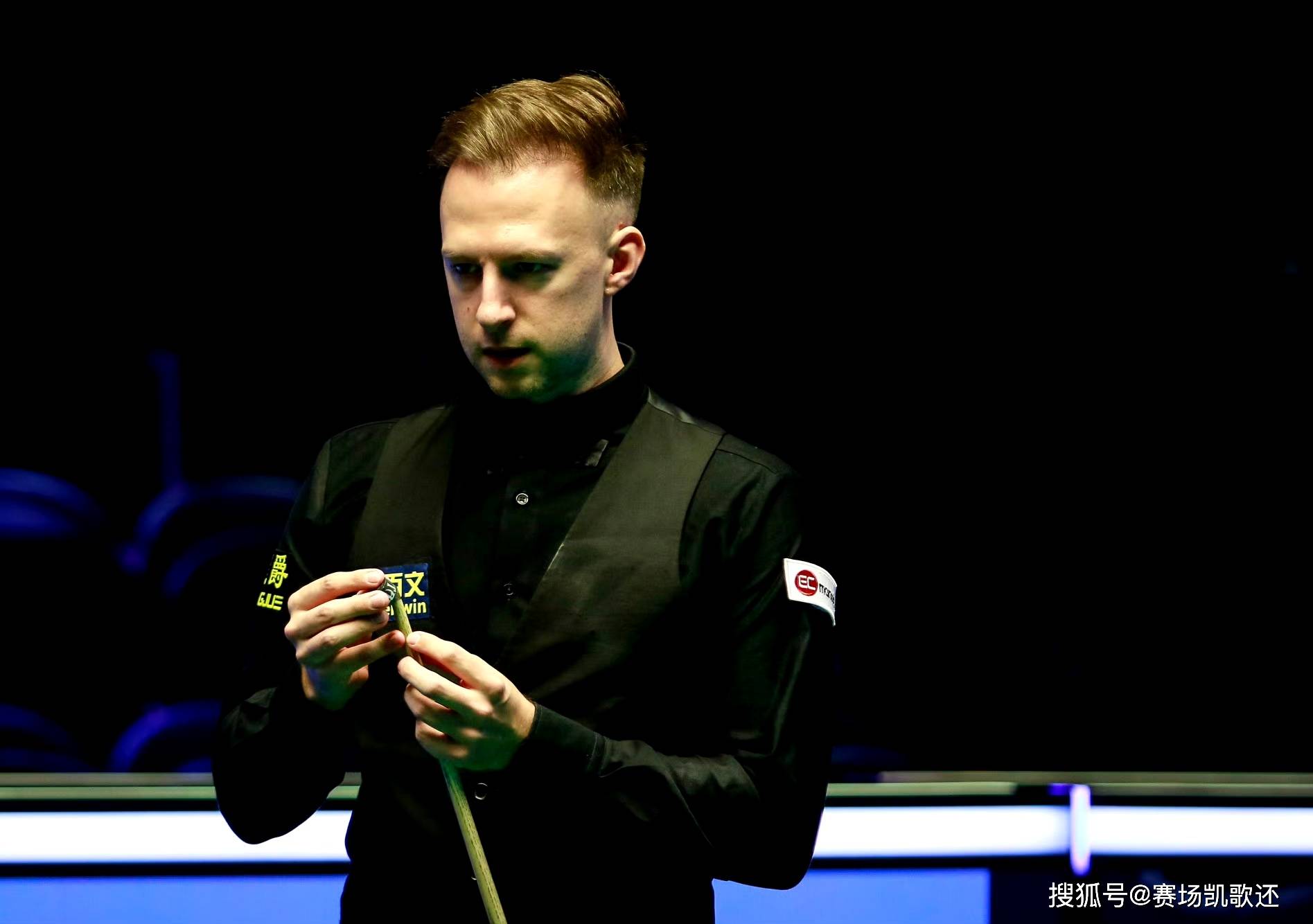 让他两次荣 让他两次荣